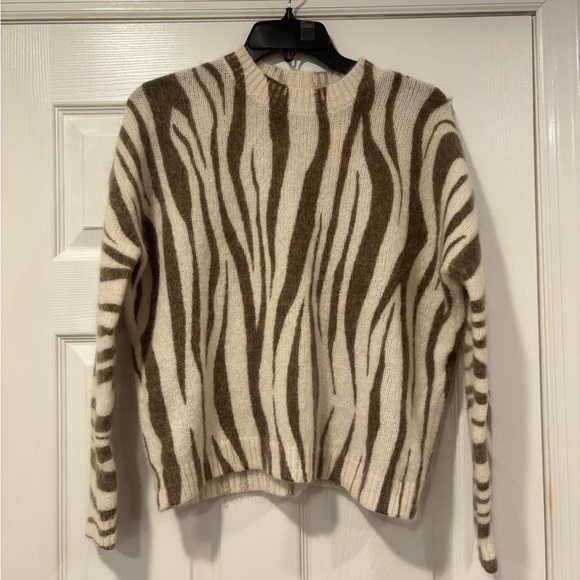 Sezane Indiana Sweater - Picture 4 of 10